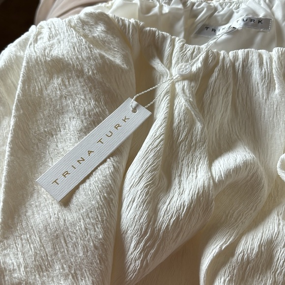 Trina Turk Women's Off The Shoulder Plisse Dress, Whitewash-X-Large - Picture 5 of 10